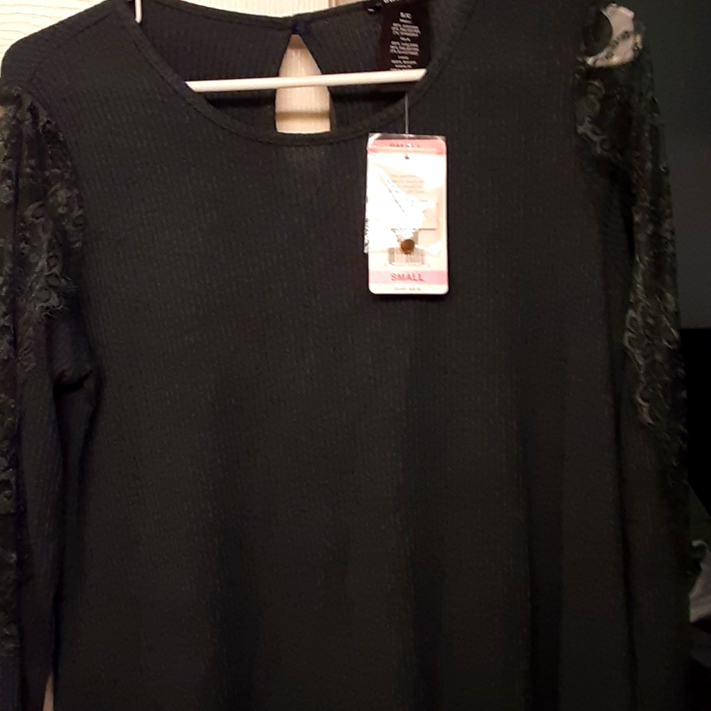 Premise dark green sweater brand new